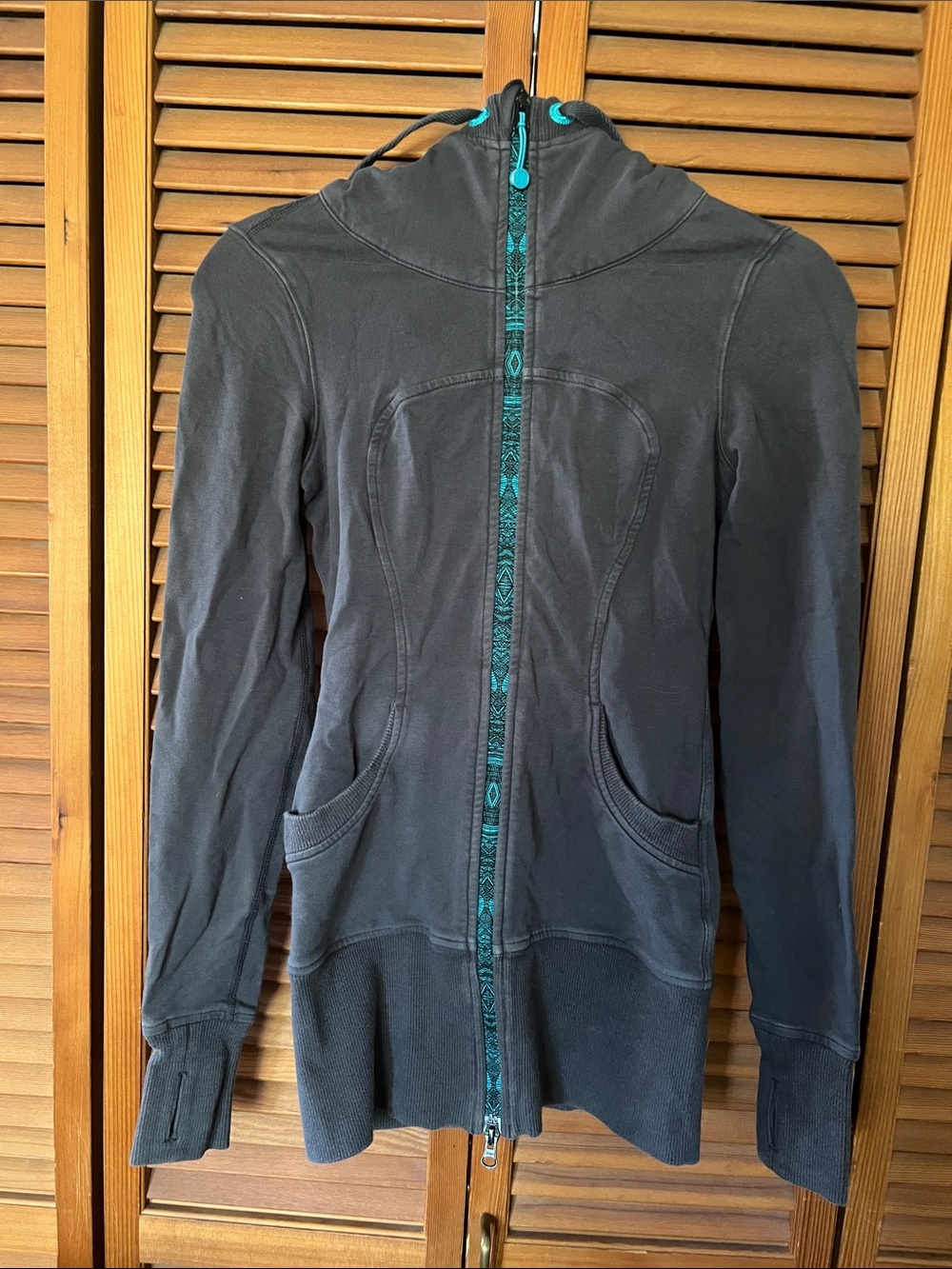 Lululemon size 2 zip up classic hoodie